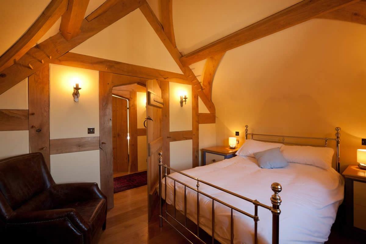 Вилла The House In The Hills Velindre  Экстерьер фото